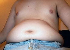 mein Bauch quillt über die Hose